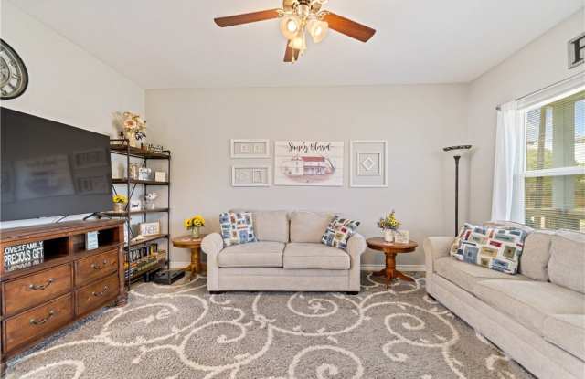 1109 W Nelson Avenue Gallery 4
