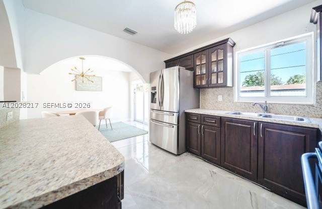 1720 SW 64th Ter Gallery 4