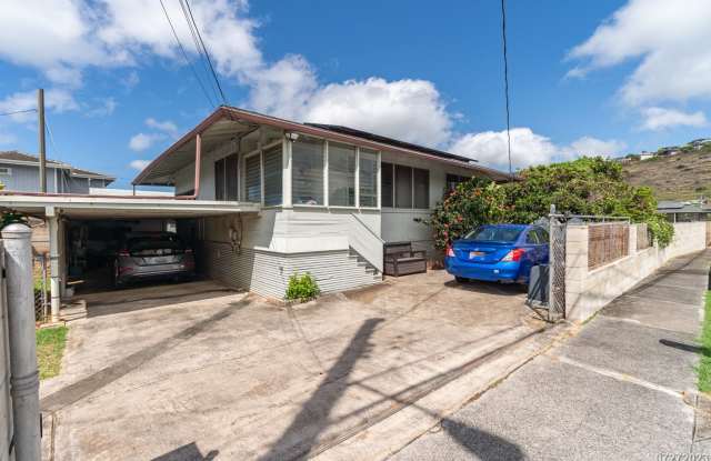 1 Bed 1 Bath IN LOWER PALOLO 31 SOLAR PANELS AVAILABLE NOW! photos photos