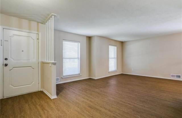 1302 Comanche Drive Gallery 3