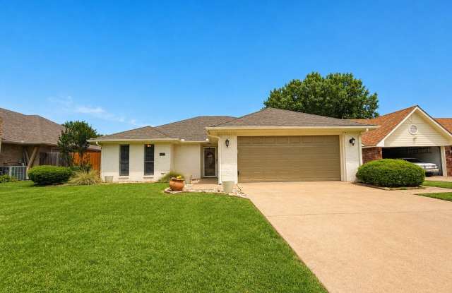 4409 Augusta Circle photos photos