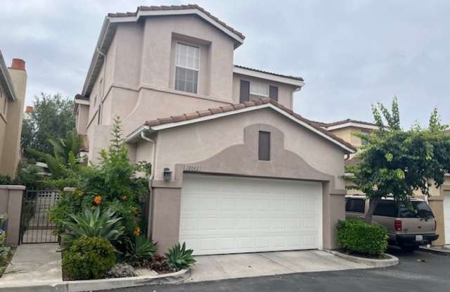 A BEAUTY! 2 STORY 3 BR/2.5 BATH HOUSE IN HIGHLY DESIRABLE GATED COMMUNITY photos photos