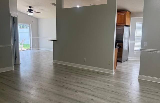 6778 FERNRIDGE Drive Gallery 4