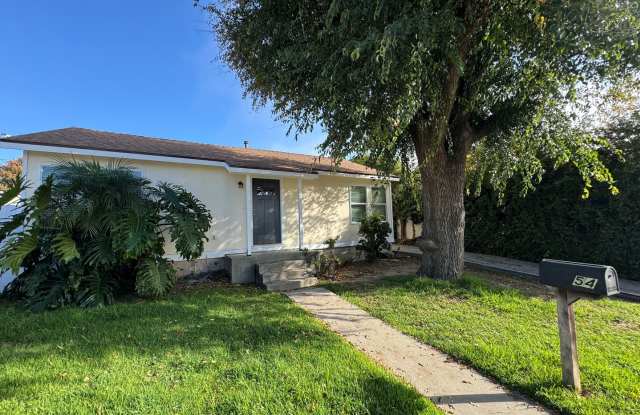 2+1 Quaint Midtown Ventura Home - 54 San Clemente Street, Ventura, CA 93001