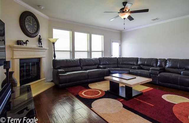 4004 Eaton Park Drive Gallery 2