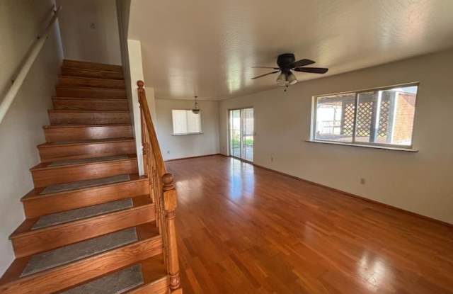 17305 Blueberry Drive Gallery 3