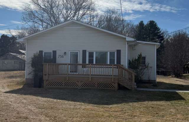 Charming 3 Bedroom 1.5 Bath Home photos photos