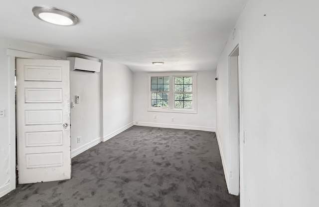 1824 Lundy Avenue Gallery 1