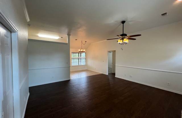 506 Ridgeway Boulevard Gallery 2
