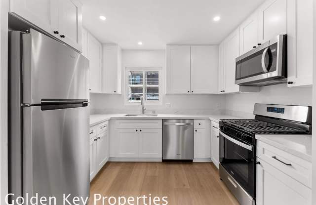 Beautifully remodeled apartment in South Oceanside just a few blocks from the beach! photos photos