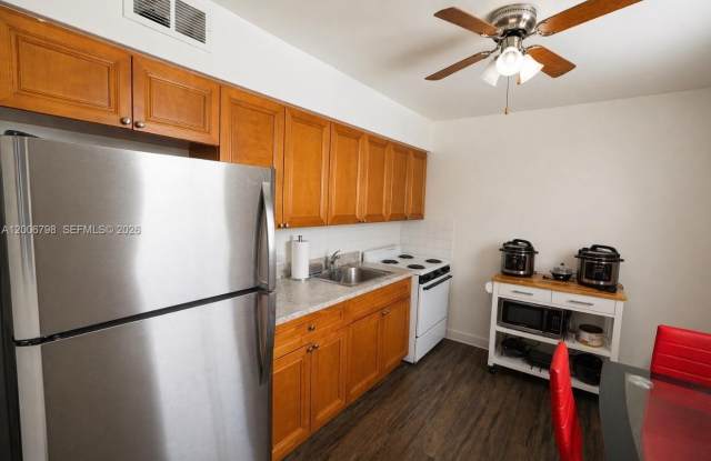 6031 W Flagler St - 6031 West Flagler Street, Miami, FL 33144