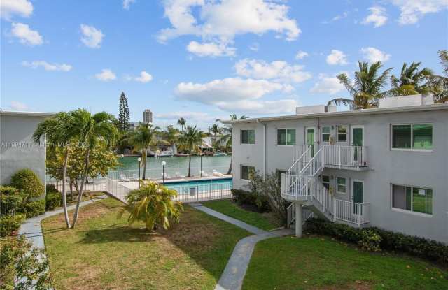 7207 Bay Dr photos photos