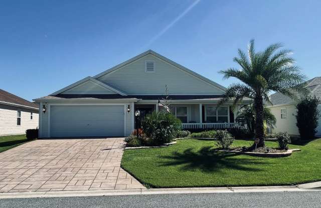 Lovely 3/2 Home in The Villages an active 55 plus adult community! Available Now! photos photos
