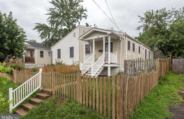 33 E REED AVE - 33 East Reed Avenue, Alexandria, VA 22305