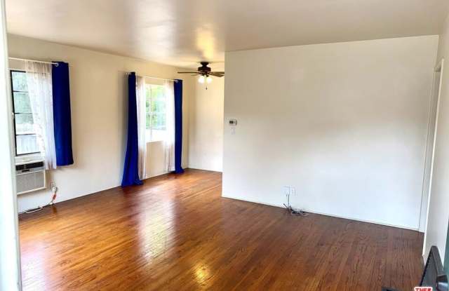 2618 Prospect Ave Gallery 3