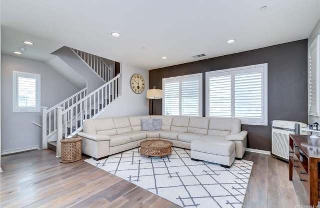 1161 Gardiner Lane Gallery 4