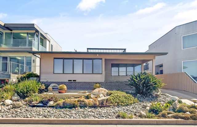 Beautiful 2B 2BA Home Steps From the Ocean! photos photos