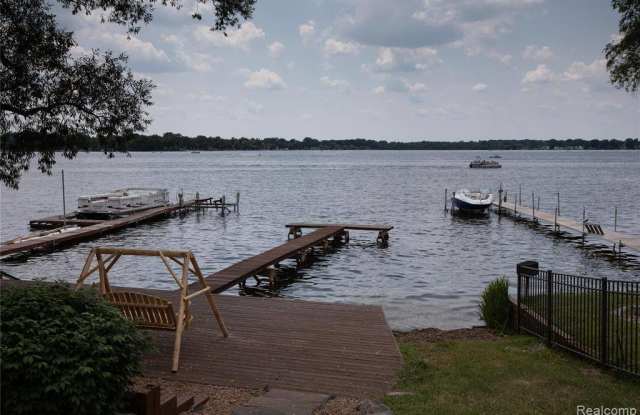 42660 Morgan Creek Court Gallery 4
