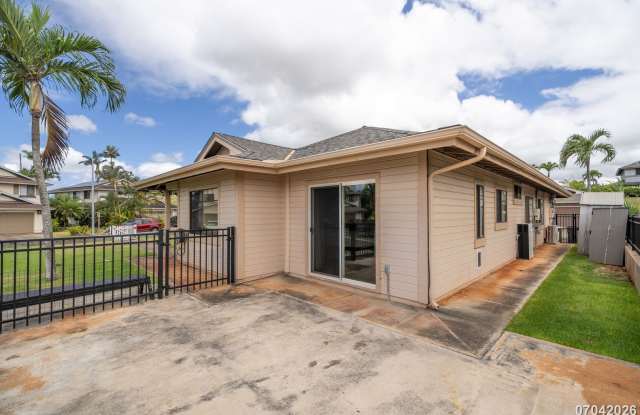 $4,250 /3 Bed/ 2 Bath /Kunia Home with 21 Solar Panels & Tesla Battery Storage photos photos $4,250 /3 Bed/ 2 Bath /Kunia Home with 21 Solar Panels & Tesla Battery Storage photos photos