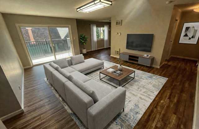 Gorgeous & Spacious Two Bedroom, One Bathroom Apartment in Oakland W/ Parking Gallery 3