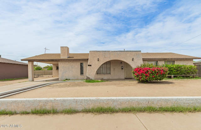 3028 N 40TH Lane photos photos