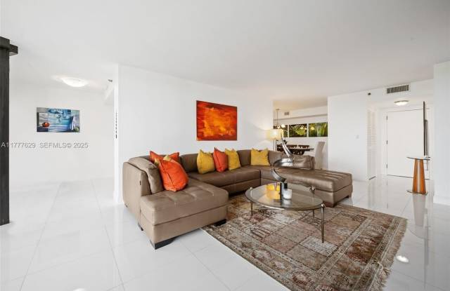 2000 Towerside Ter photos photos