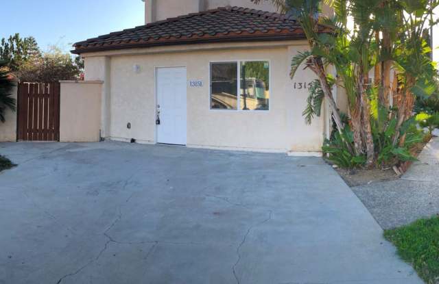 Newly Remodeled 2 Br 1 Ba Addition Perched Atop Azores Ave photos photos