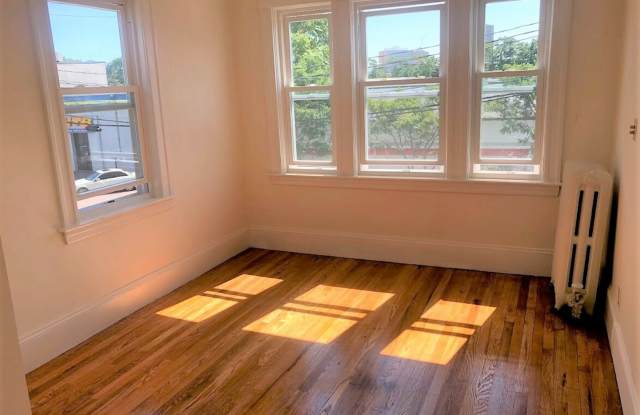 Awesome five bed. near Masspike photos photos