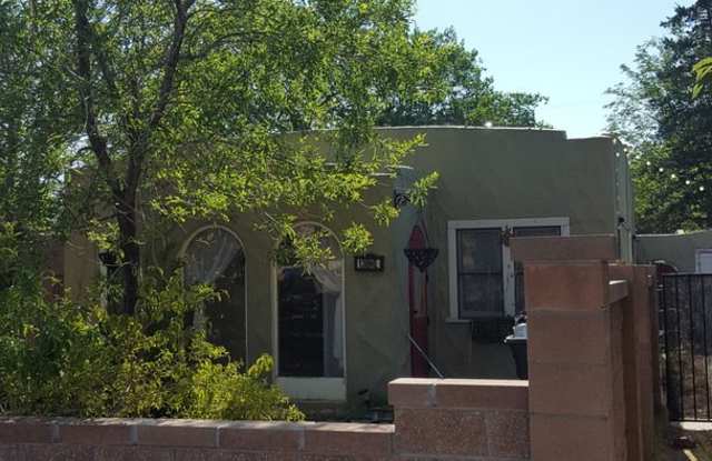 UNM - NOB HILL 2 Bedroom HOUSE 1 Bath PARKING photos photos