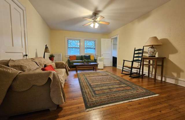 1232 Hinman Avenue Gallery 3