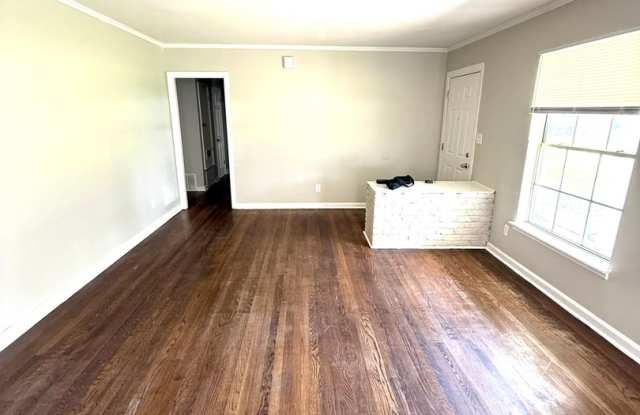 Rent Just Reduced – Come See It Today! MOVE-IN SPECIAL: Half Off Your First Full Month’s Rent with a 13-Month Lease! ** 3 Bed 2 Bath Located in McGehee-Allendale ** Call (334) 366-9198 to schedule a self tour Gallery 4