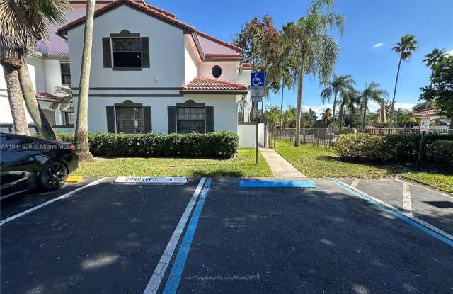 501 SW 158th Ter photos photos