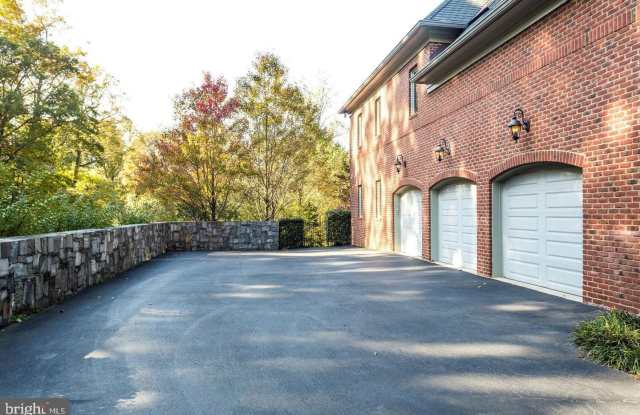 7841 MONTVALE WAY Gallery 2