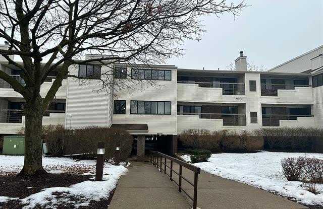 30414 ORCHARD LAKE Road - 30414 Orchard Lake Road, Farmington Hills, MI 48334