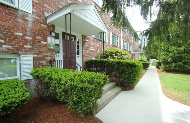 9-B Mayberry Dr - 9 B Street, Hopkinton, MA 01748