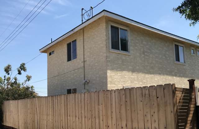 this will be gone this weekend! Rare change to rent a 2005 built 2 bedroom house HOUSE in Glassell park at this price photos photos