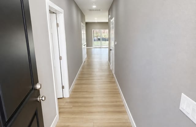High-End 3BD/2BA | Waterfall Stone Island | Walk-In Closets | Designer Upgrades Gallery 3
