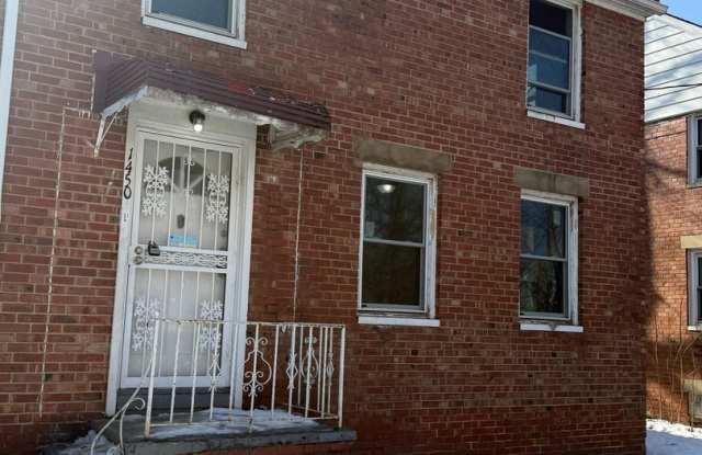 3bd Single Section 8 photos photos