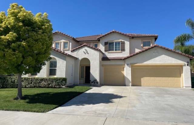 EASTVALE GREAT NEIGHBORHOOD- 4+2.5 EXECUTIVE HOME, QUIET NEIGHBORHOOD - AVAILABLE NOW!!! ONLY 1 GARAGE SPACE + 1 DRIVEWAY SPACE, STREET PARKING AVAILABLE photos photos