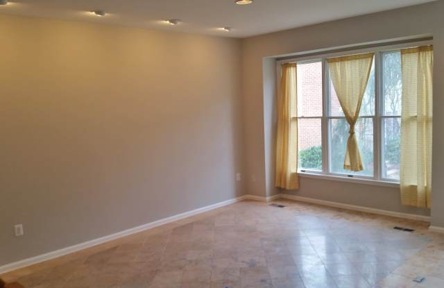 4916 Cloister Dr Gallery 4
