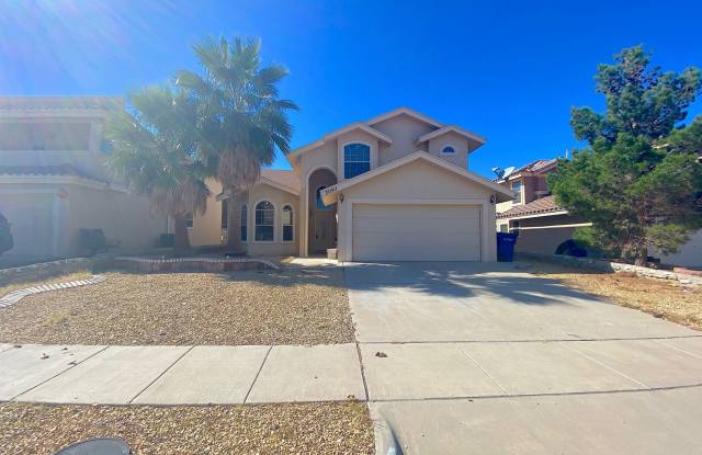 East El Paso 3 bed Refrig A/C w/Loft! photos photos