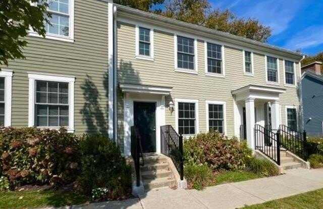 66 Stoneridge Circle - 66 Stoneridge Circle, Stamford, CT 06902