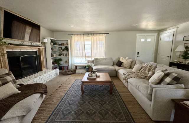Spacious 4BR House in South Ogden Gallery 3