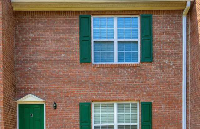 2-bedroom townhome in great Gainesville location! photos photos