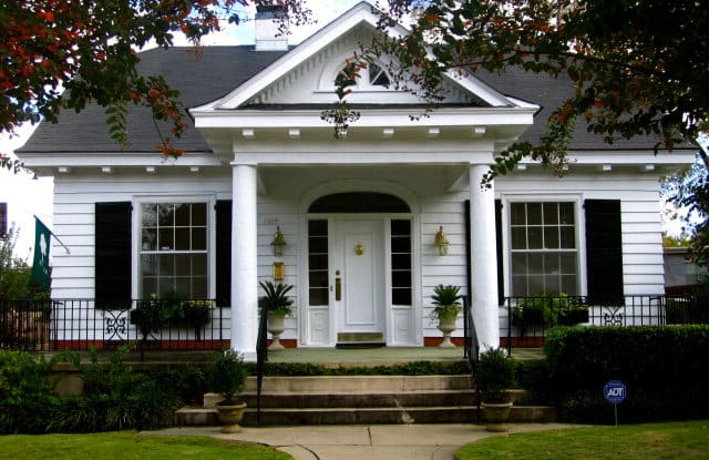 1014 Peachtree Dr photos photos