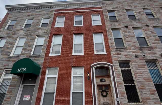 1841 W LEXINGTON Street unit: 3 photos photos