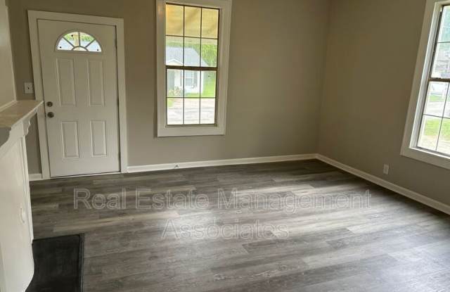 314 W Cherry St photos photos