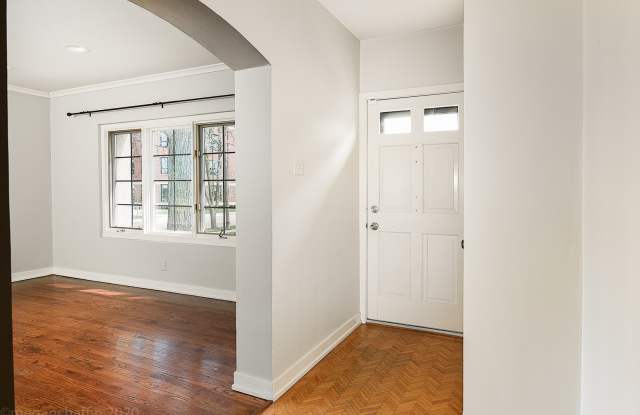 166 Woodland Avenue Gallery 2