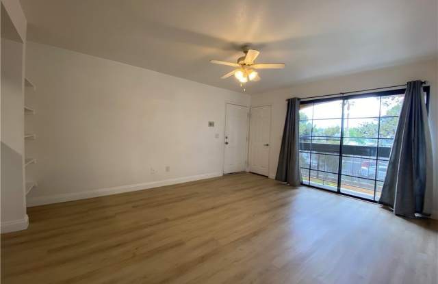 5174 S Jones Boulevard Gallery 1