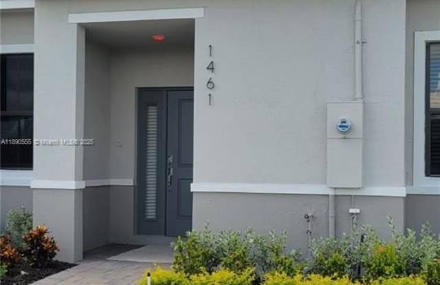 1461 NE 5th avenue photos photos